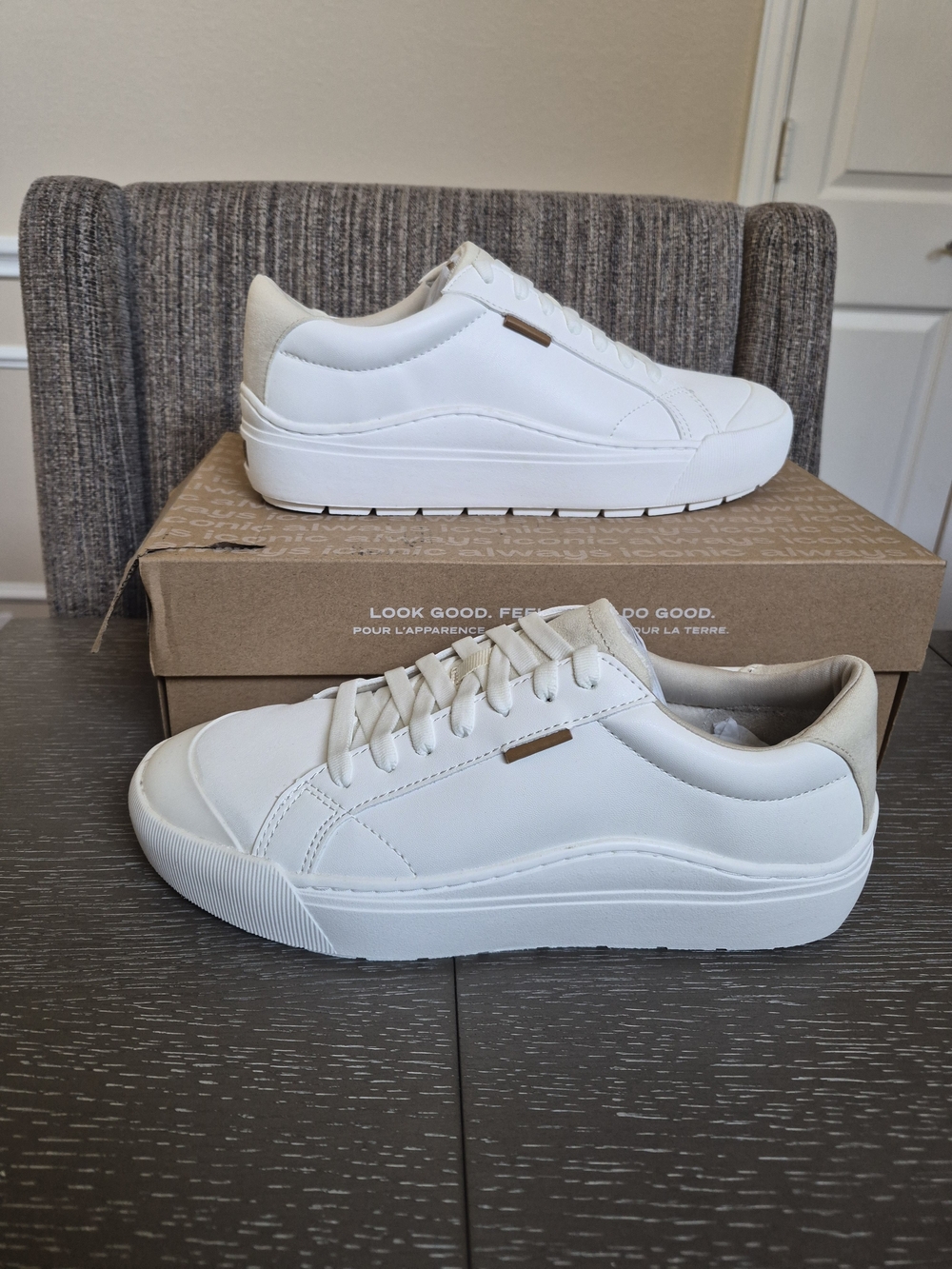 Dr. Scholl's Time Off White Platform Sneakers with Beige Heel Tab